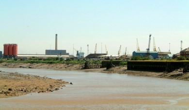 The_River_Usk_side_of_Newport_Docks_-_geograph.org.uk_-_356135