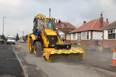 Waging war on Britain's potholes - the new JCB 'Potholemaster' machine