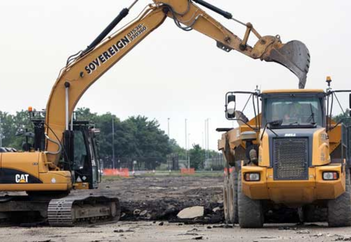 The first diggers are moving in on site