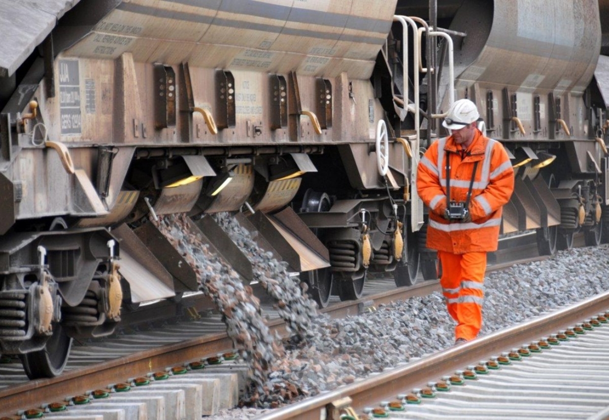 Network rail is letting the cash flow to support its supplychain
