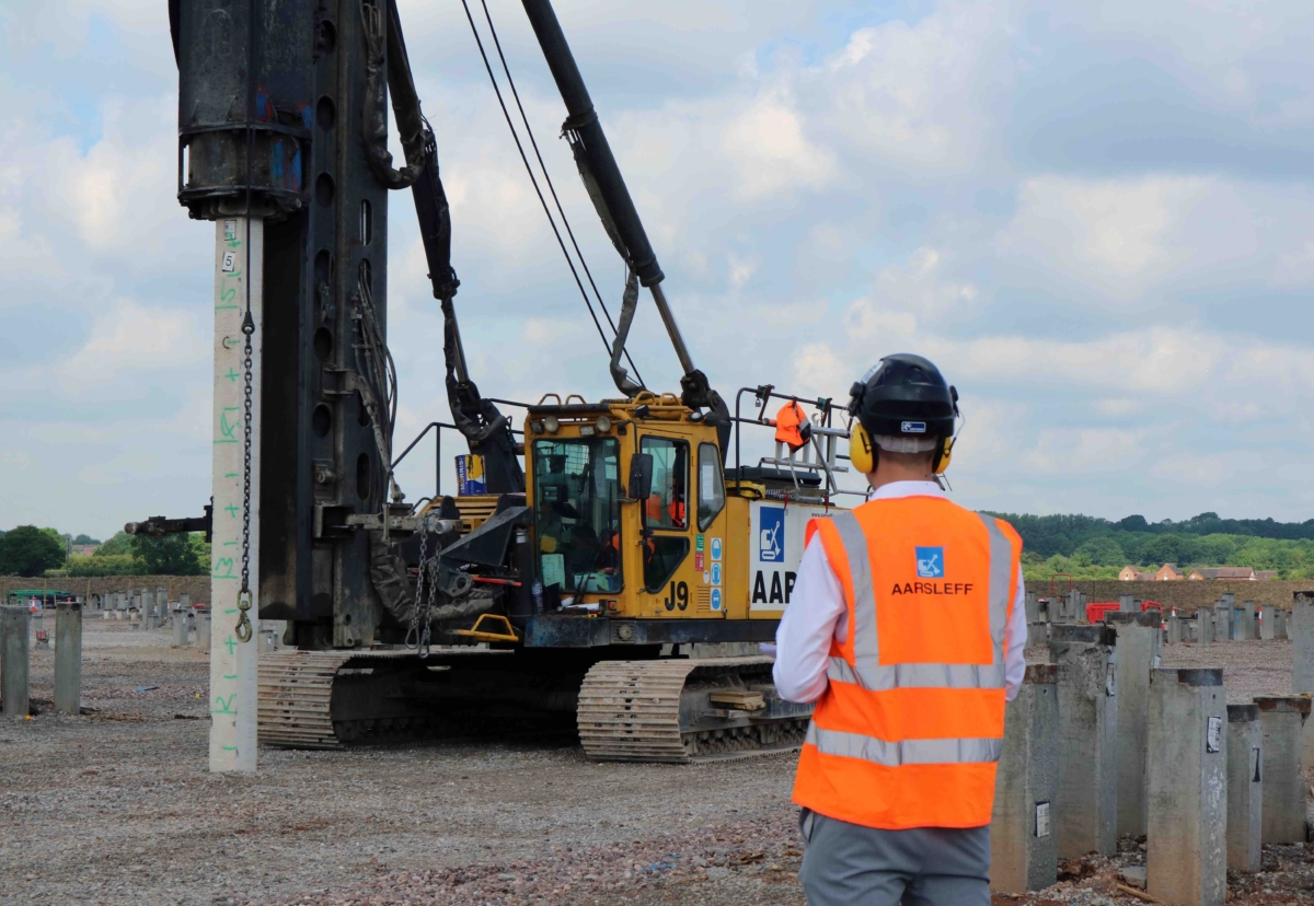Cemfree piles were tested under onerous installation conditions using a Junttan rig with a 5T accelerated hammer for the trial works.