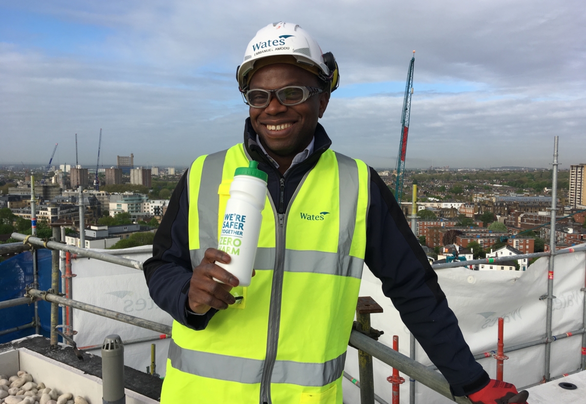 Wates workers are now equipped with reusable water bottles