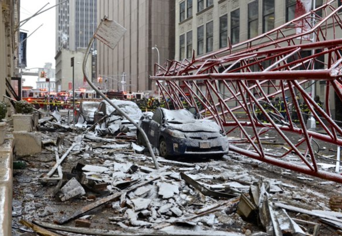 Horrifying New York crane collapse caught on video Construction