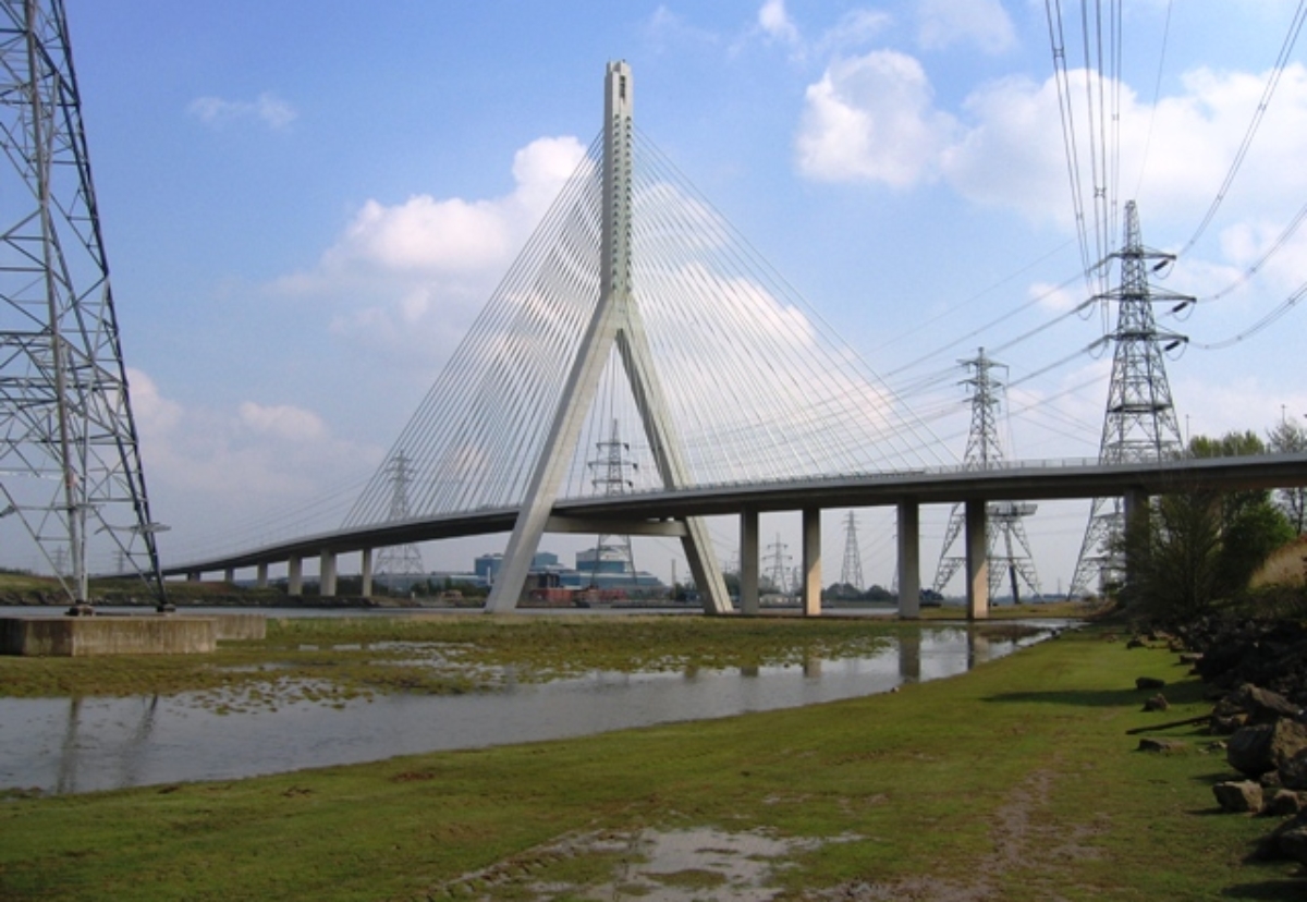 The protest forced the closure of the bridge this morning