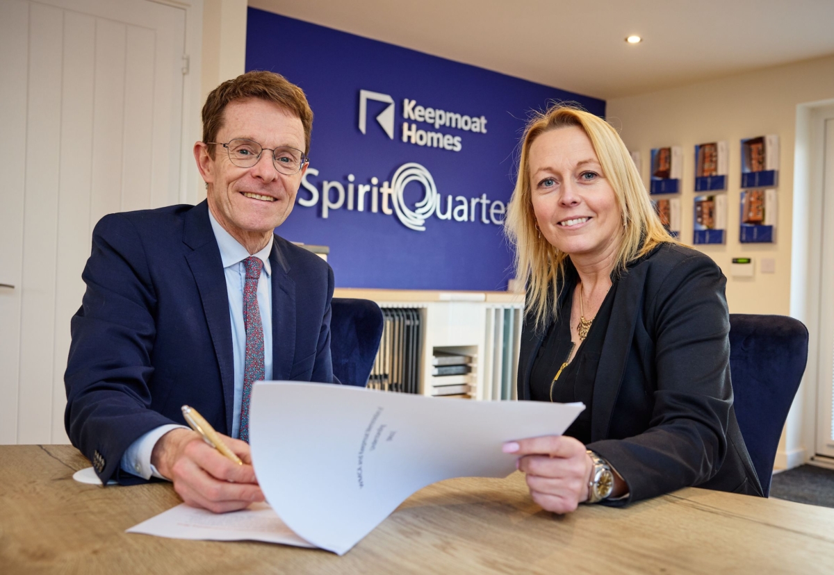 Andy Street , Mayor of the West Midlands Combined Authority, signs the Memorandum of Understanding with Charlotte Goode, Regional Managing Director at Keepmoat