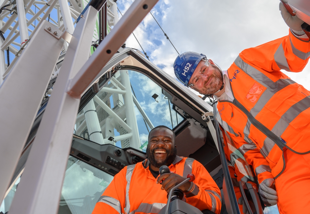 HS2 Minister Andrew Stephenson and SCS Electric Crane Operator Leon Sobers