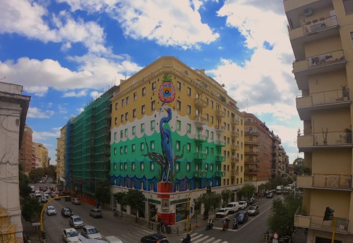 Hunting Pollution in Rome, by Lena Cruz, is Europe’s largest green mural, painted with Airlite paint