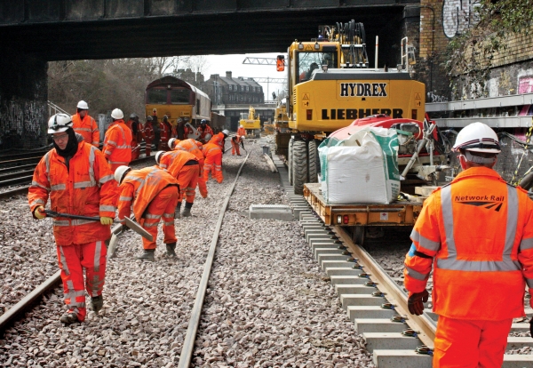 Three alliances will deliver Network Rail track renewals 