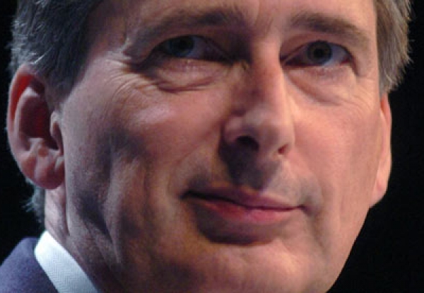 Chancellor Phillip Hammond seeks economic boost from easing traffic congestion