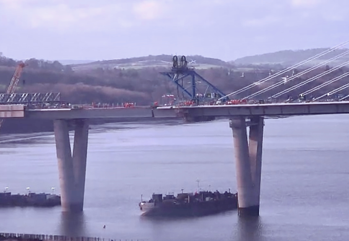 All hands on deck as final bridge section is fixed into place today