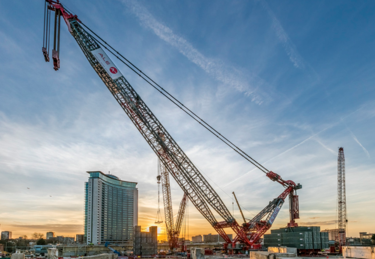 The AL.SK190 crane will remove 61 concrete beams supporting the old exhibition halls above the District London Underground line