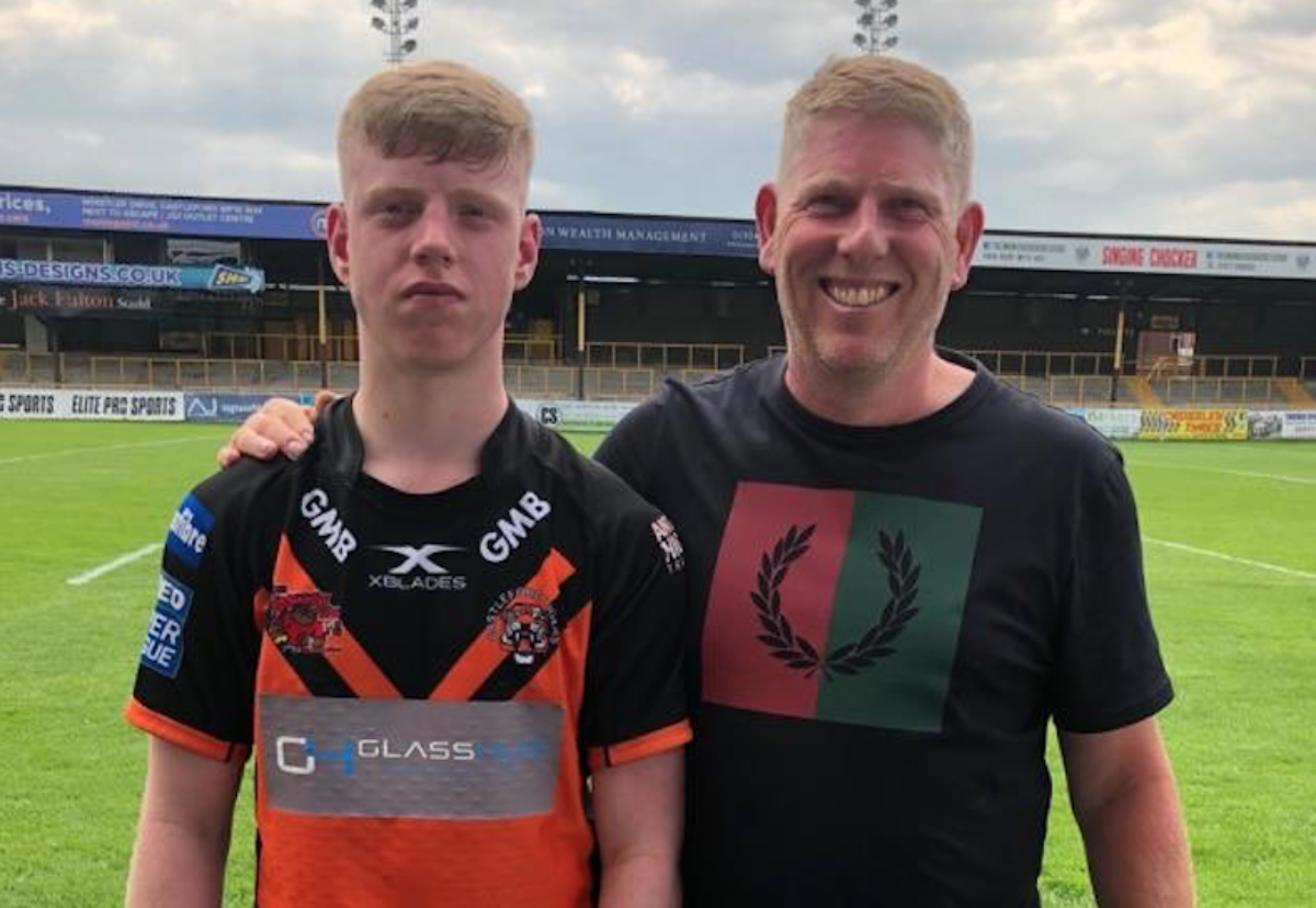 David Bottomley with his son Clayton. Picture courtesy of Twitter