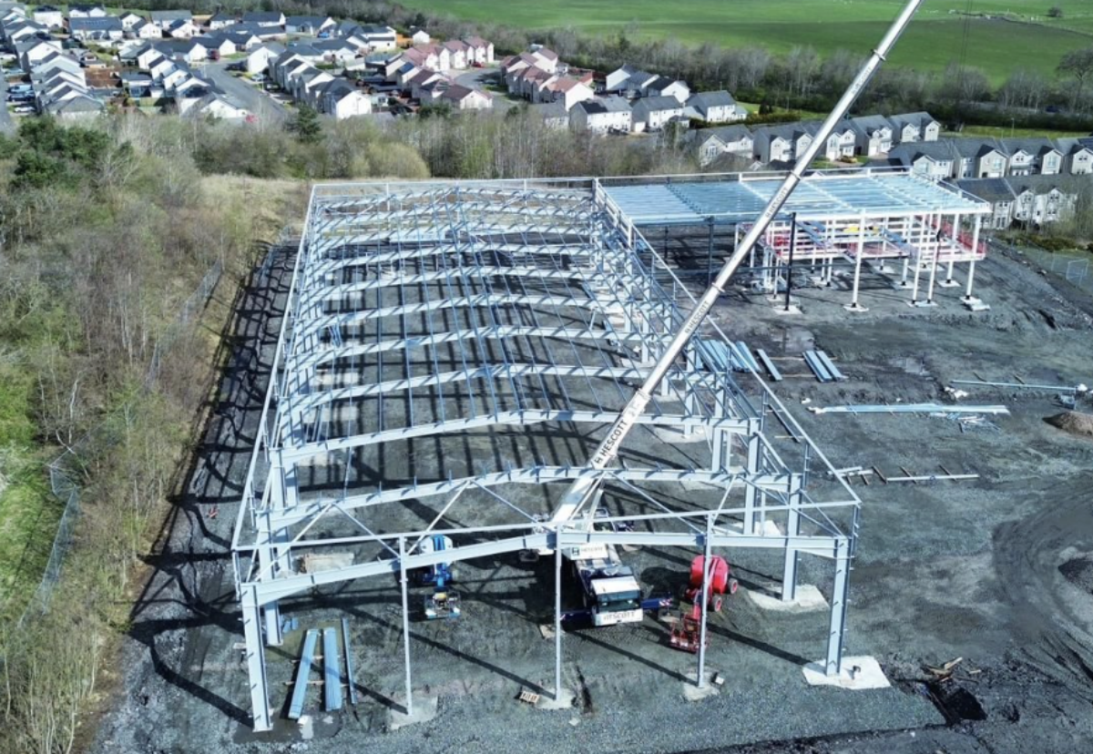 Hescott Engineering is currently delivering the structural steel for AIC Heating UK’s £6m facility, working with Redpath Construction