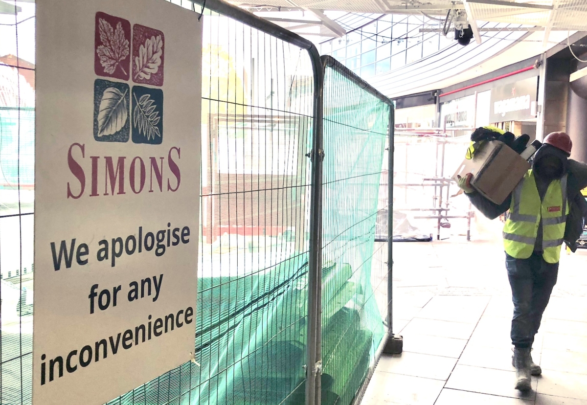 Work has resumed at Islington shopping centre in London where Red Construction took on Simons stalled contract