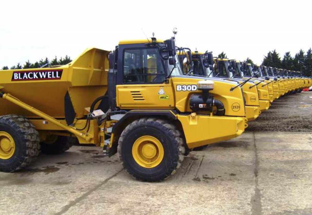 Blackwell has a fleet of 125 muckshifting machines