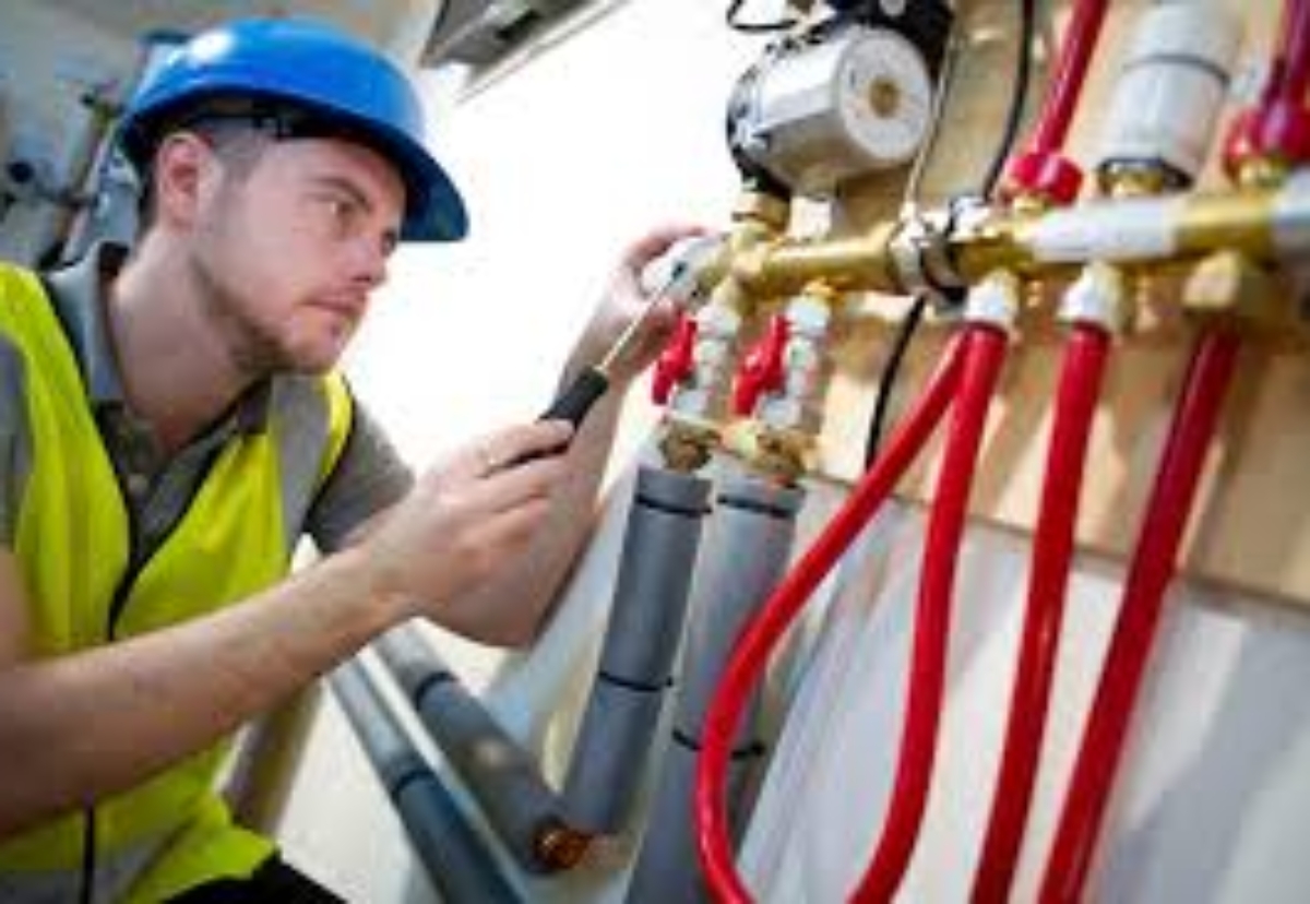 Plumbers enjoyed the highest earnings of all trades at £1,139 per week