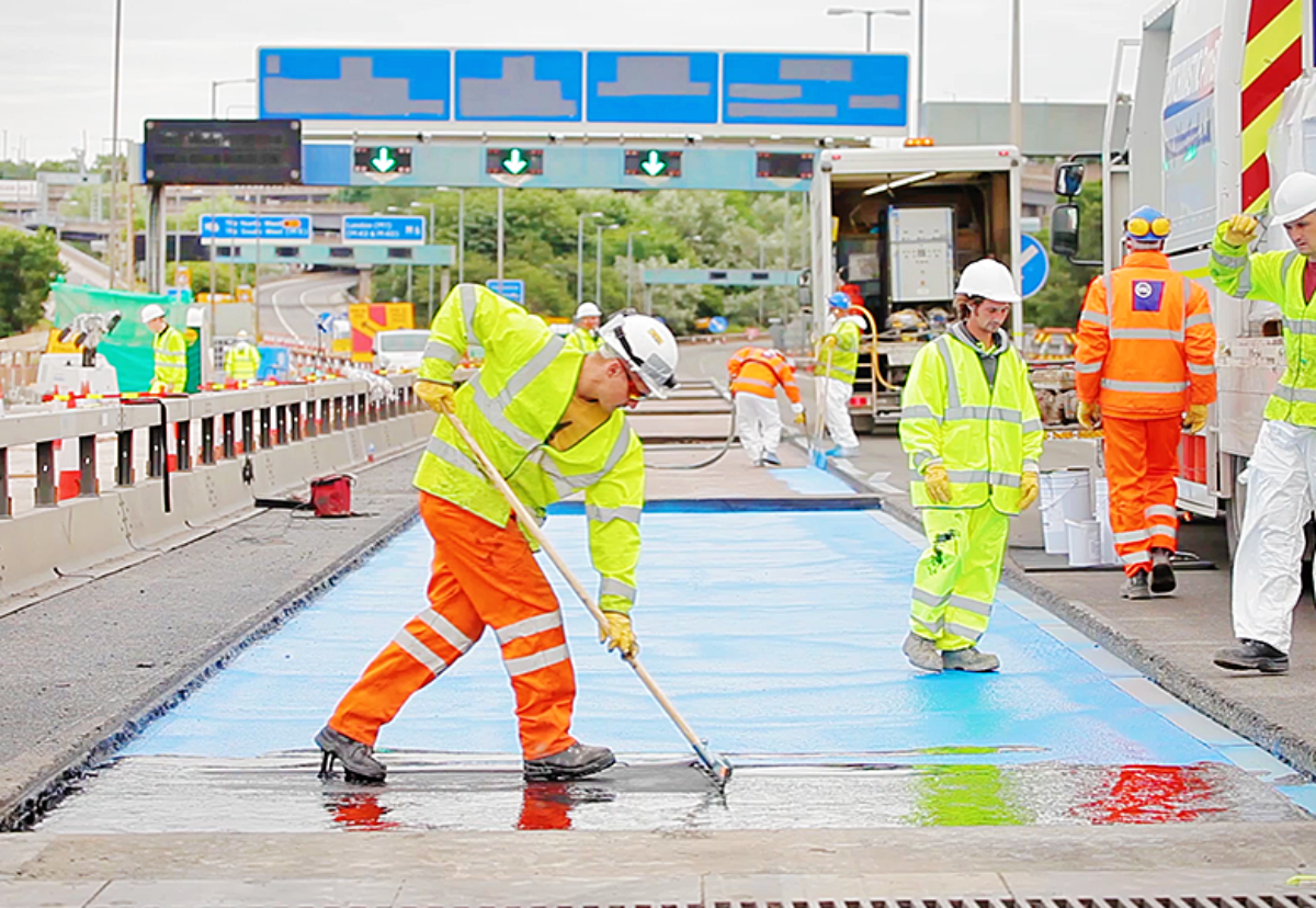 Kier presently maintains the Spaghetti Junction in the West Midlands, one of the busiest and most complex road systems in the UK carrying 60,000 vehicles daily.